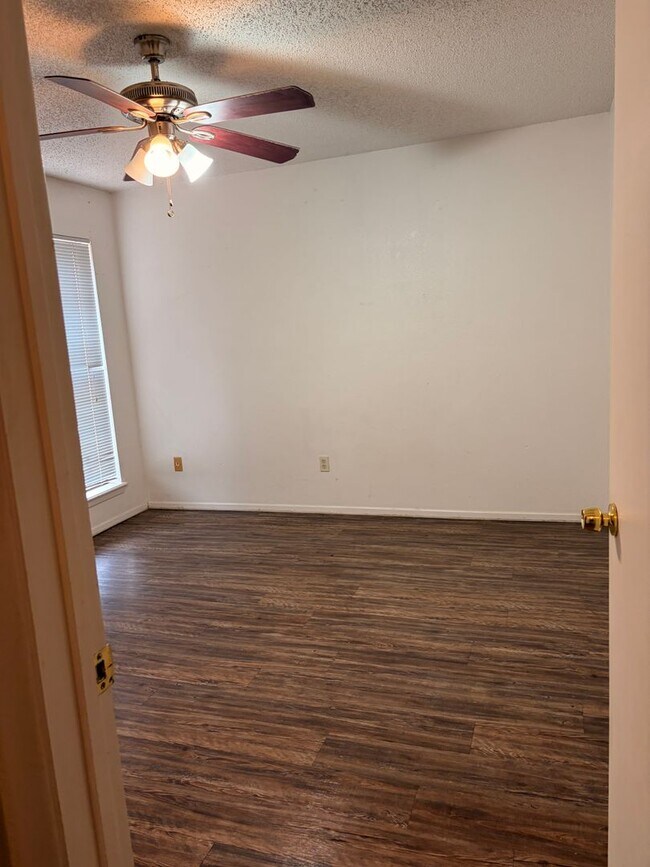 Building Photo - 2301 76th St