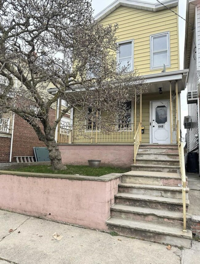 Building Photo - 448 Ave E