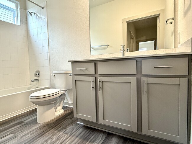 Building Photo - 13916 Lubeck Dr