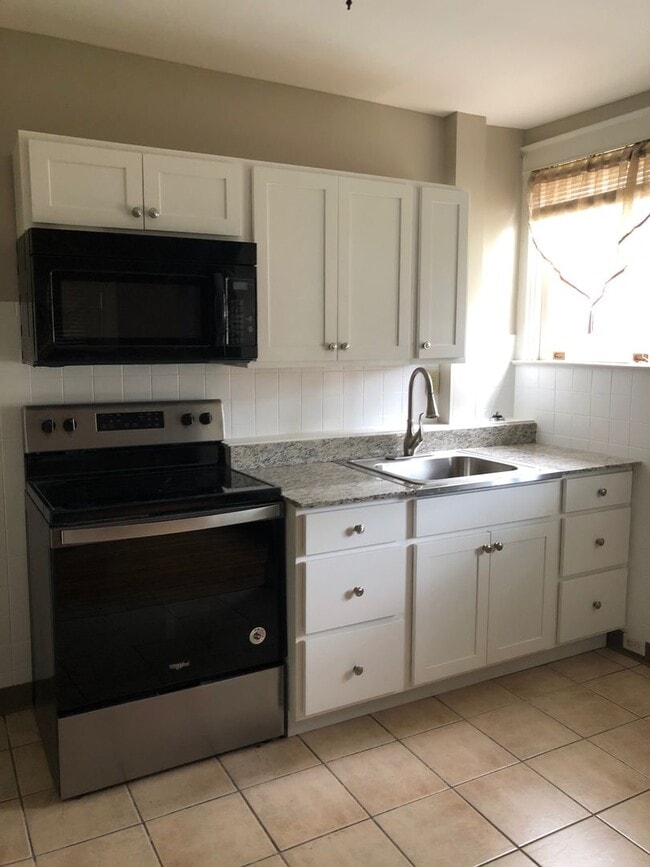 Building Photo - Beautiful West End 3BR home for rent!