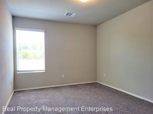 Building Photo - 3 br, 2 bath House - 21242 Winding Brook