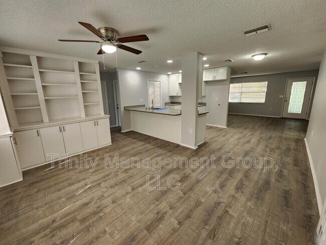 Building Photo - 2429 Keeport Dr