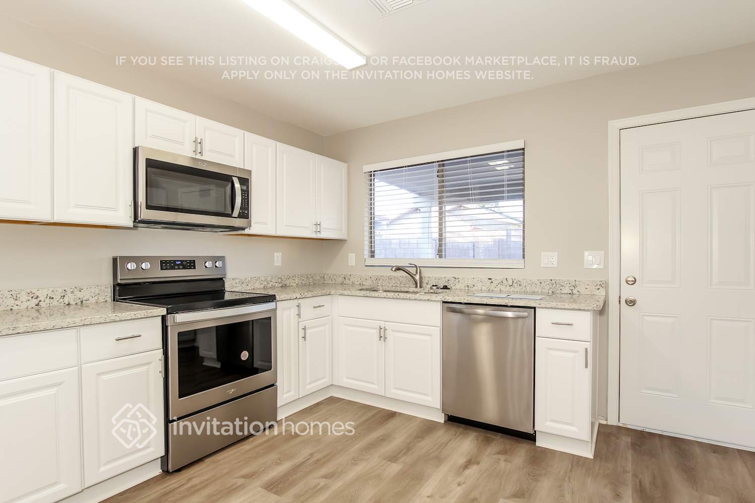 Building Photo - 8304 W Baxter Dr