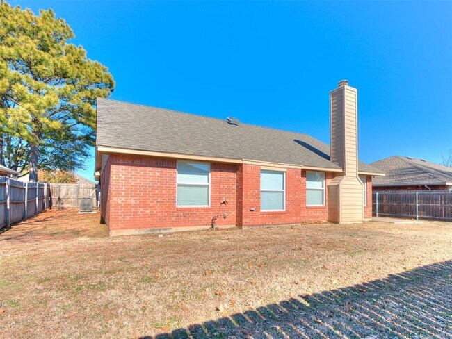 Building Photo - 4100 Kent St