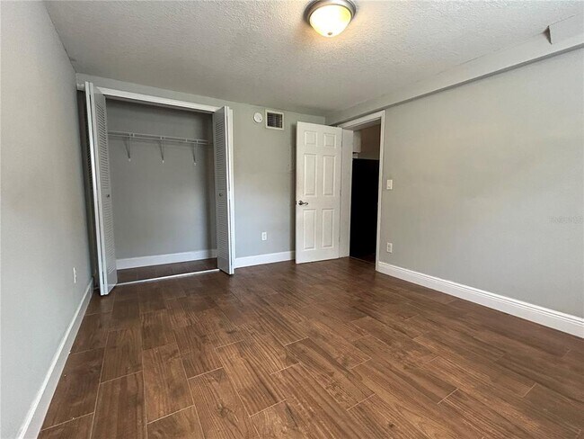 Building Photo - 306 Lake Millsite Rd