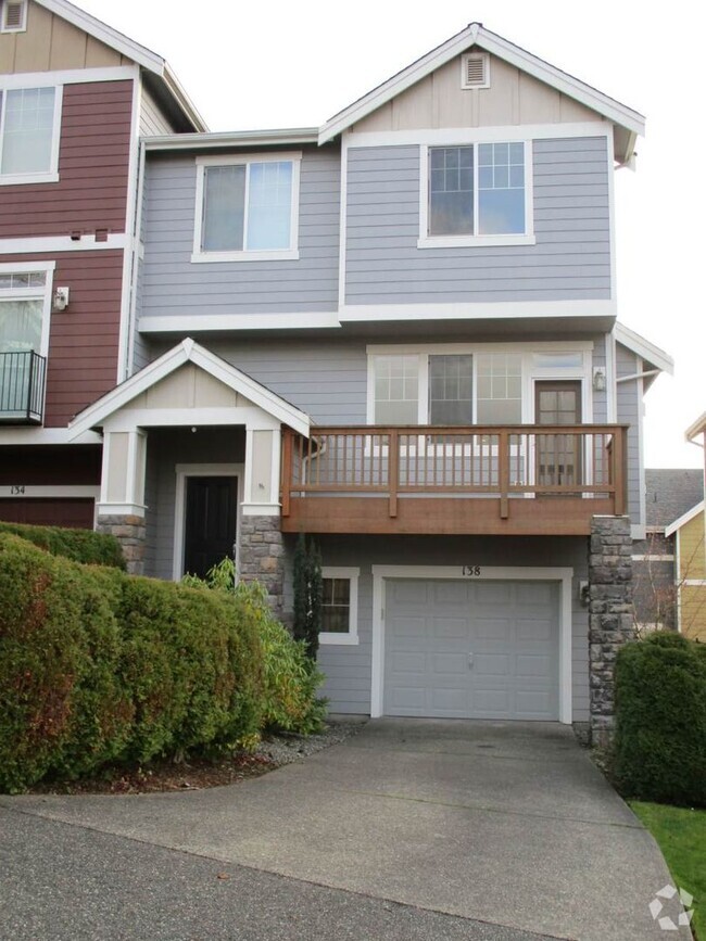 Building Photo - Stylish 3-Bedroom Townhouse in Fircrest Co...