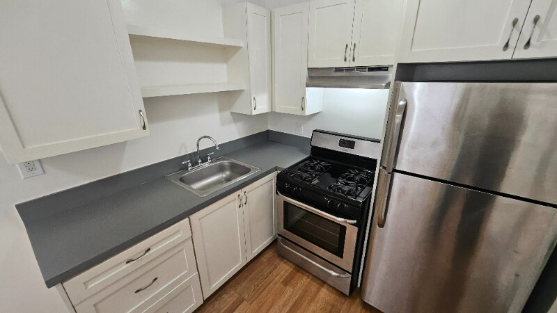 Building Photo - 915 S Ardmore Ave