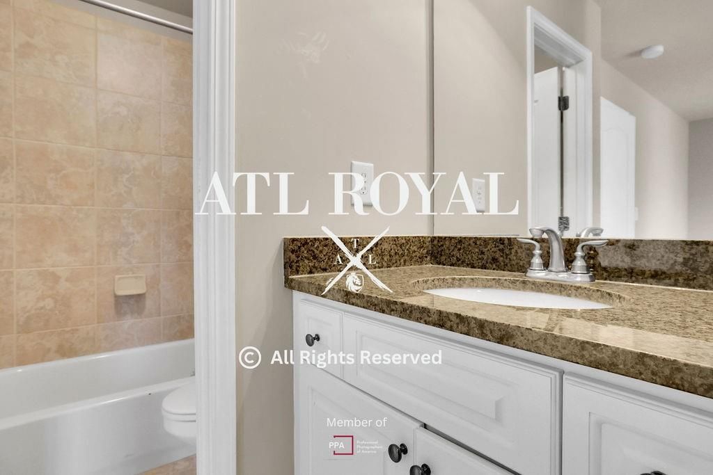 Building Photo - 1225 Mcminn Way