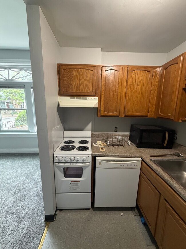 Building Photo - 2627 Floyd Ave