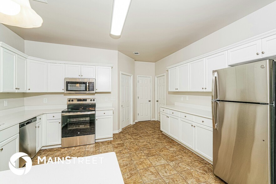 Building Photo - 1291 Washington Dr