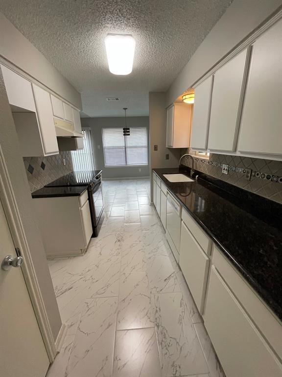 Building Photo - 5003 Spring Forest Dr