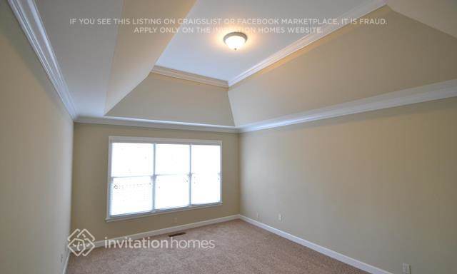 Building Photo - 2196 Woodbriar Dr