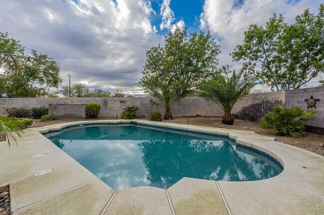 Building Photo - 4 Bedroom, 2.5 Baths with Private Pool!