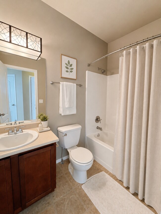 Building Photo - Stunning End Unit 3 Bedroom Townhouse in NE Colorado Springs!