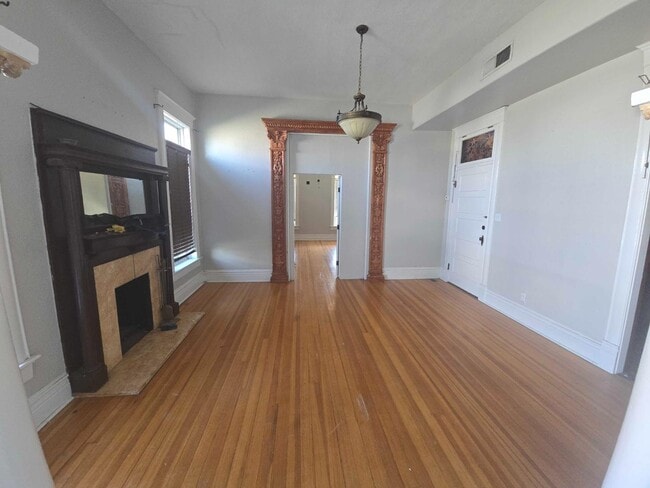 Building Photo - 501 Prospect St