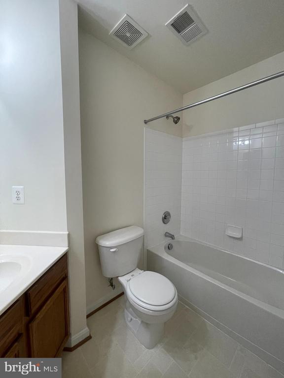 Building Photo - 24673 Nettle Mill Square