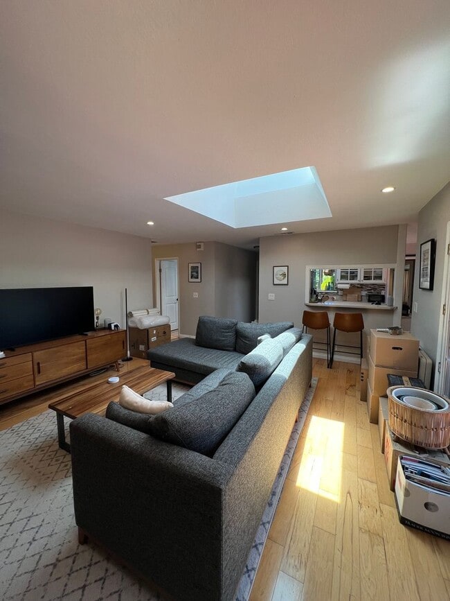 Building Photo - Beautiful 3 Bedroom Home in Scotts Valley ...