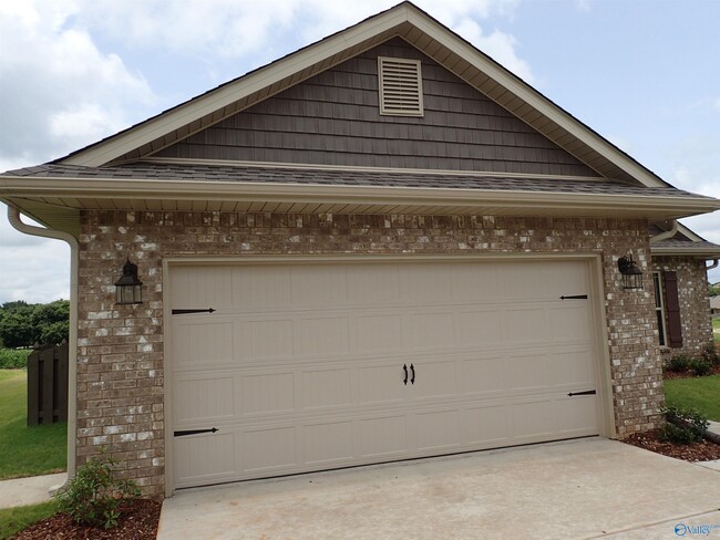 Building Photo - 29635 Laura Ridge Dr NW