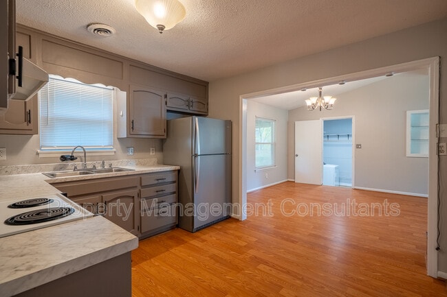 Building Photo - 912 Mountain Gap Rd SE