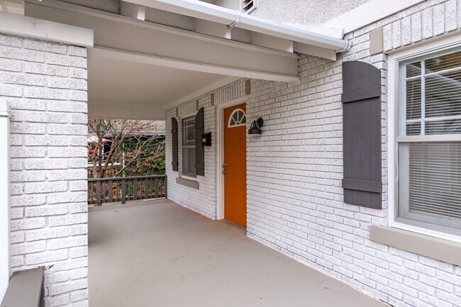 Building Photo - PRE-LEASING