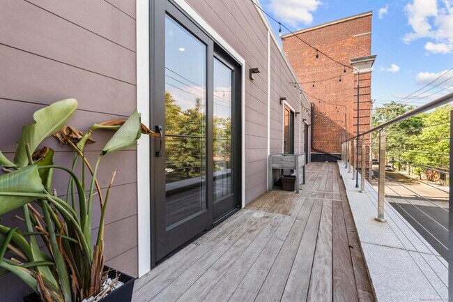 Building Photo - 234 Greene St