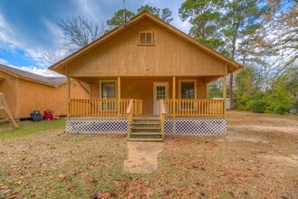 Building Photo - 204 S Pitzer St