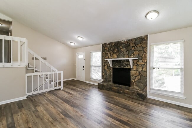 Building Photo - 3833 Chimney Mill Trail