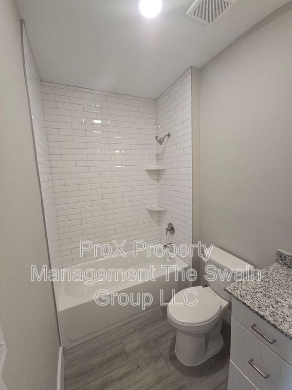 Building Photo - 701 Bates Ave SW