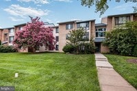 Building Photo - 10223 Valentino Dr