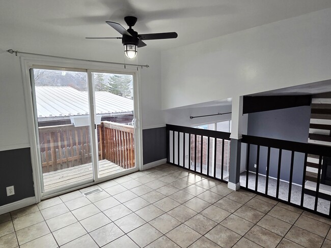 Building Photo - 1968 E 5850 S