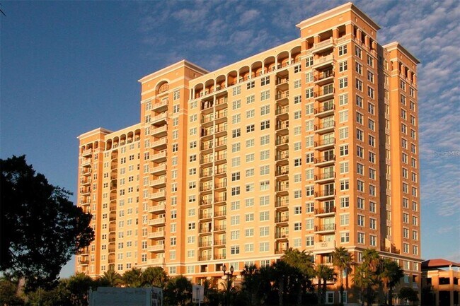 Building Photo - 750 N Tamiami Trl