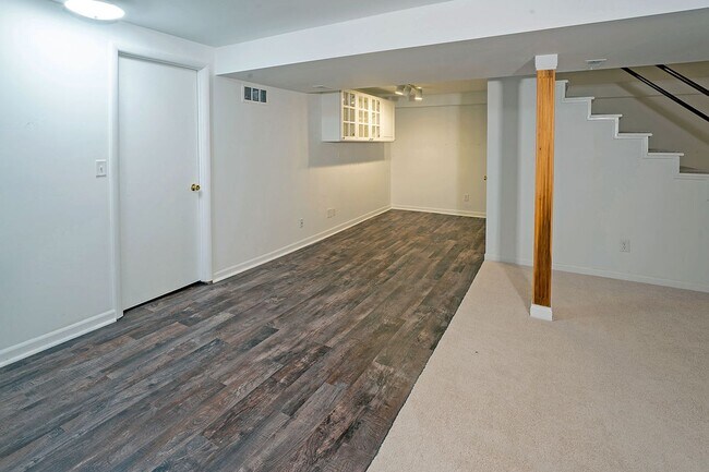 Building Photo - 12618 Lockerbie Cir