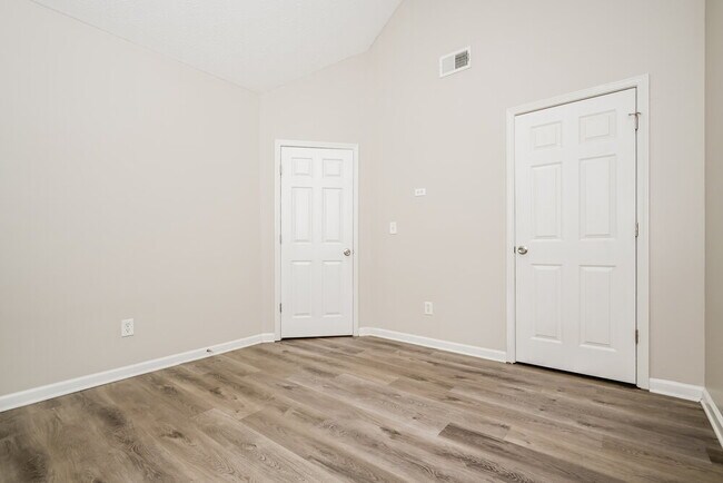 Building Photo - 223 Millstone Dr