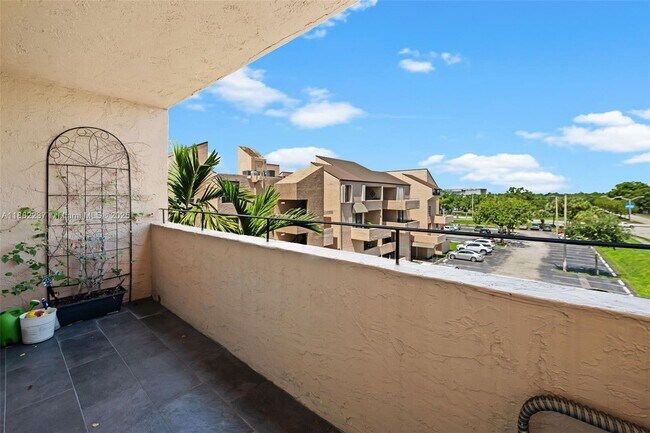 Building Photo - 10500 SW 108th Ave