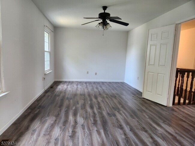 Building Photo - 263 Glastonbury Ln