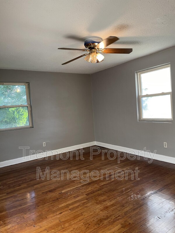 Building Photo - 553 Arlington Ave