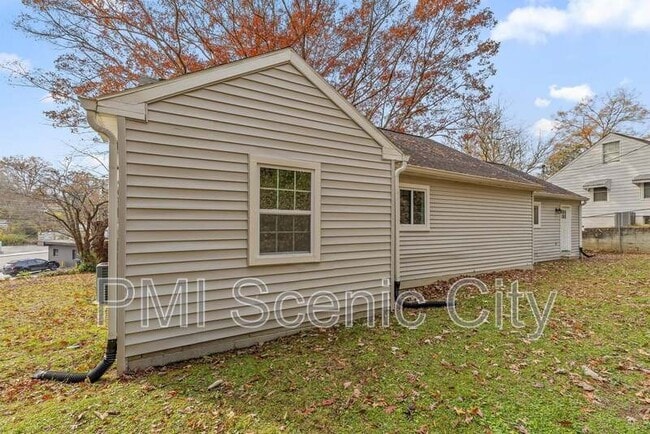 Building Photo - 3919 Weldon Dr