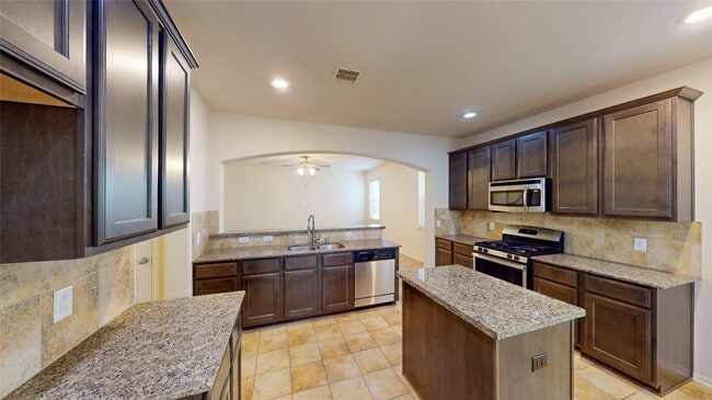 Building Photo - 6351 Wilshire Ridge