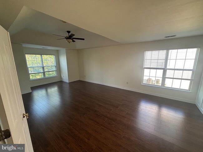 Building Photo - 7536 Pinewild Rd