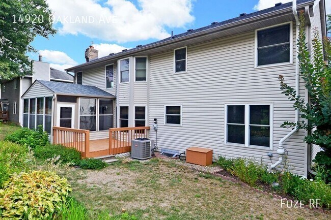 Building Photo - 14920 Oakland Ave