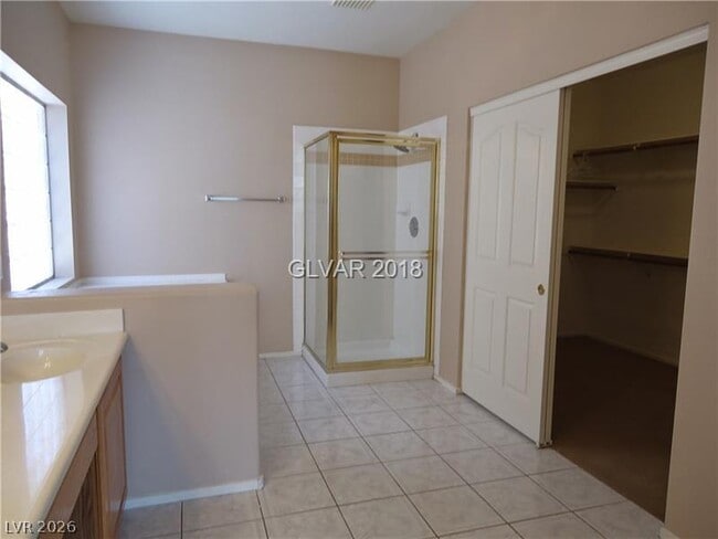 Building Photo - 1108 Ventura Hills St