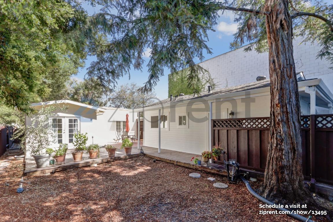 Building Photo - 403 7th Ave