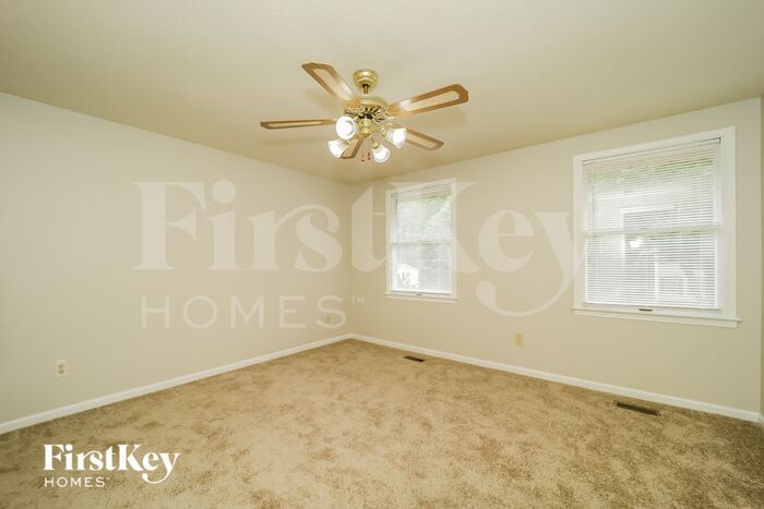 Building Photo - 1303 Wakefield Pl