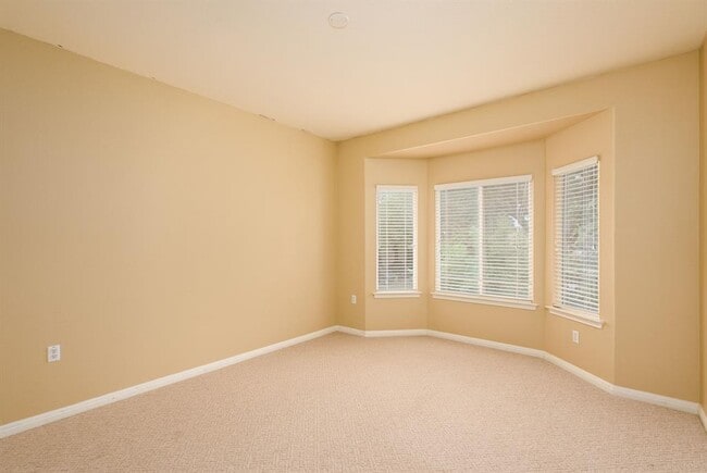 Building Photo - 269 Red Poppy Trail