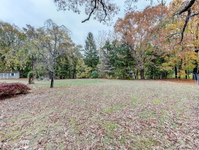 Building Photo - 416 Jerusalem Rd