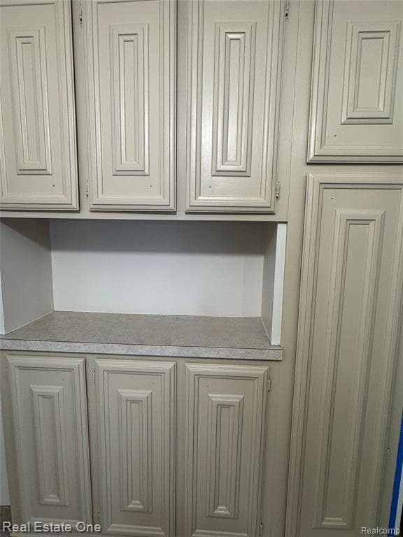 Building Photo - 37683 Adrian Dr