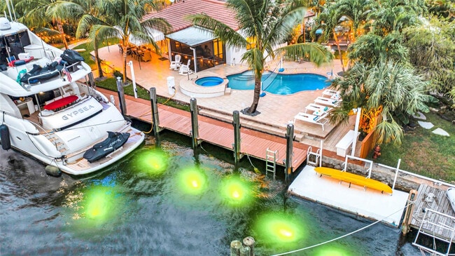 Building Photo - 1329 SW 12th Ct