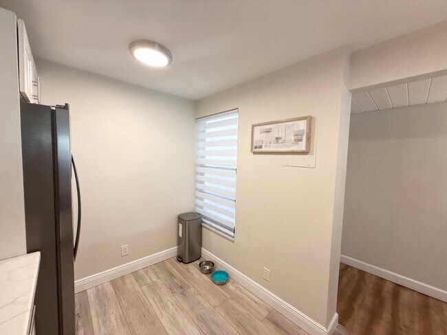 Building Photo - 11 Royal Palm Way