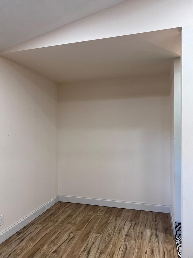 Building Photo - 3331 Carambola Cir S