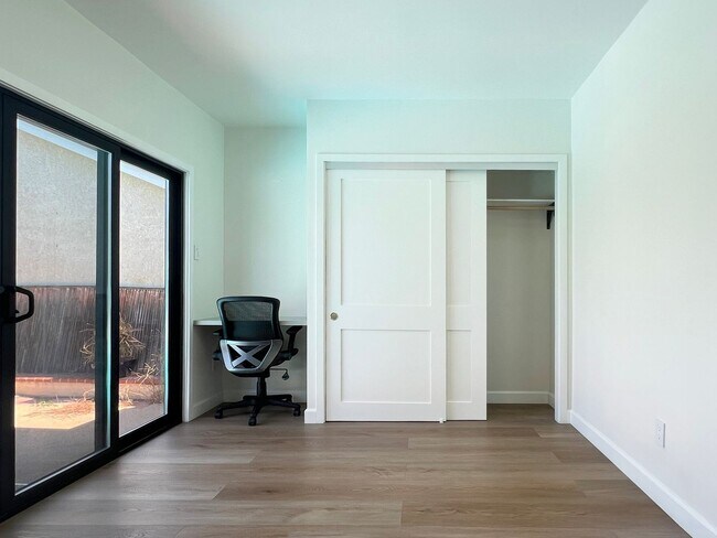 Building Photo - **6807 E Belice St Long Beach** Beautiful ...